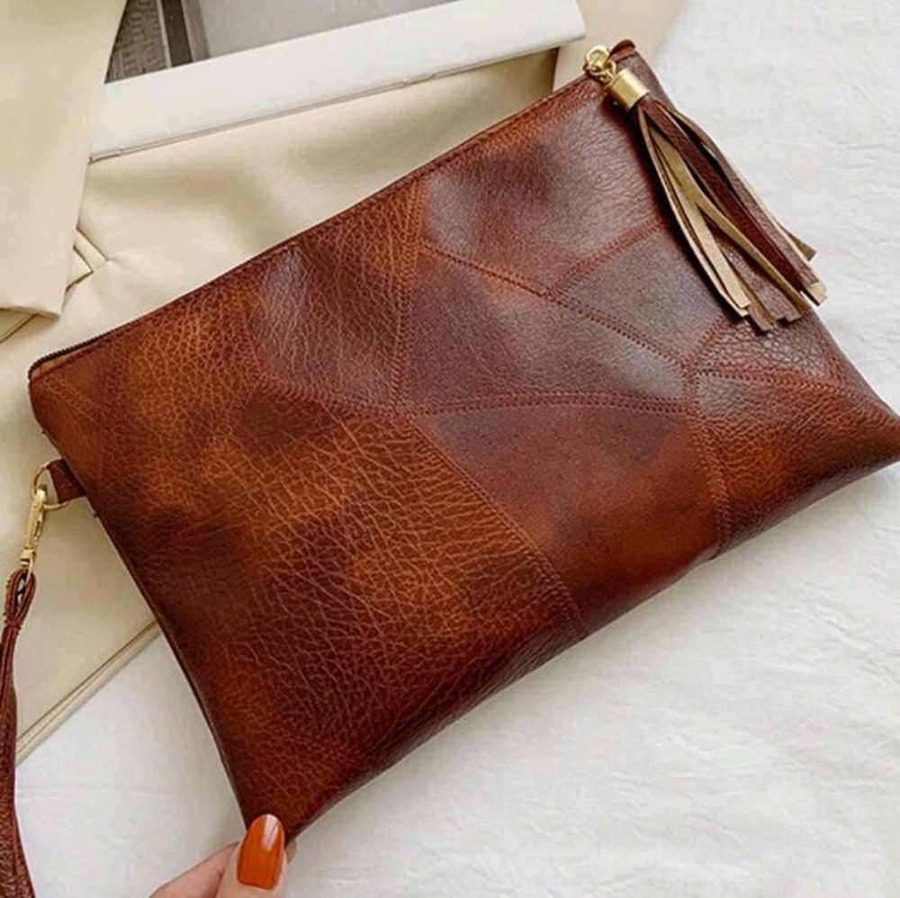 NWOT- Envelope Handheld Clutch Bag w/ Tassel